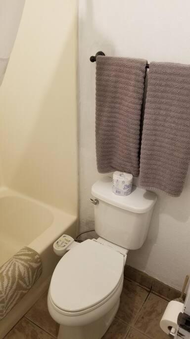 Hotel 5 Beds & 3 Baths Sleeps 11 Hotel Room Suite 102 Booking สติลวอเตอร์ ภายนอก รูปภาพ